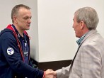 На днях пообщались со спортивной командой ГКБ №15 и вручили именные толстовки самым активным спортсменам.