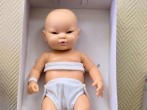 Кукла Диана поможет беременным освоить базовые принципы грудного вскармливания и подготовиться к первым дням материнства. 
